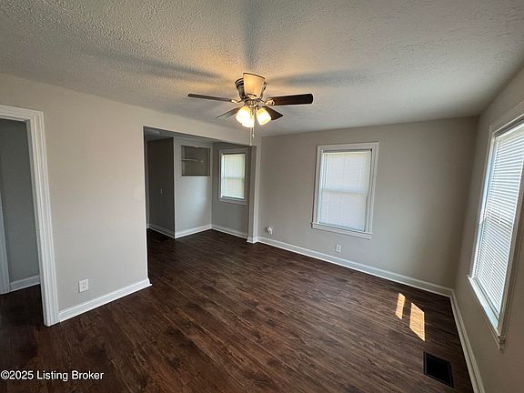3rd image of 1408 Wurtele Ave