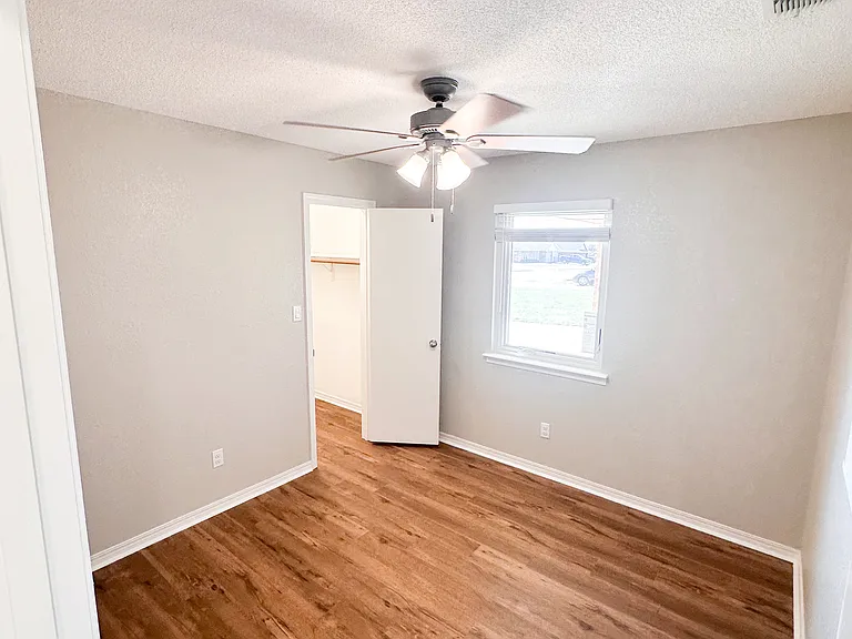 5110 Dewey St — Photo 7