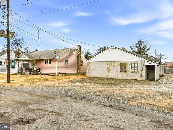 5th image of 6 Easlick Ave