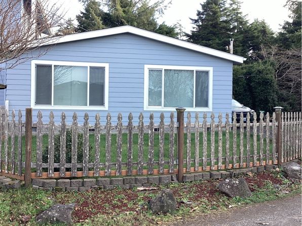 365 SW Pacific View St