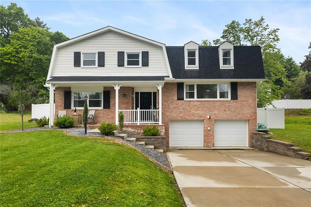 113 Charterwood Dr photo 1