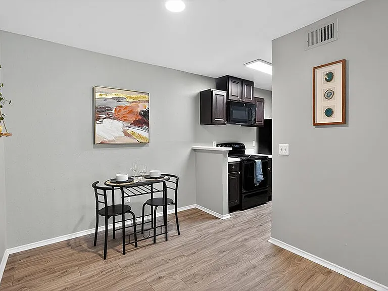Landmark at Wynton Pointe Apartment Homes — Photo 23