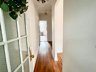 Rented by Zikos Realty Services