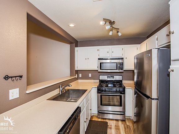 4th image of 9579 Belle Reserve St