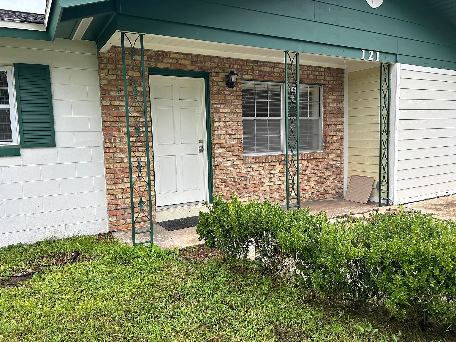 3 bed, 1344 sqft, $2,300 — Photo 3