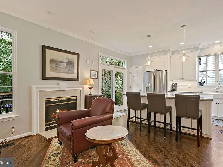 1215 Wild Hawthorn Way — Photo 7