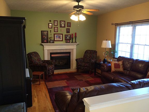 5th image of 204 Kings Grant Dr