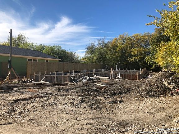 3rd image of 1219 Hortencia Ave