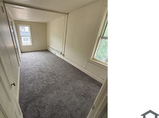 60 111th St #2, Troy, NY 12182