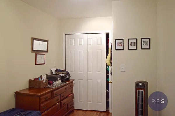 Rented by RES New York | media 32