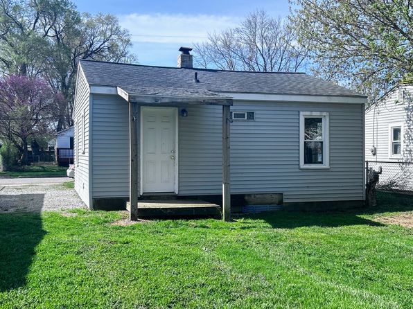 1341 Donovan St, Burton, MI 48529