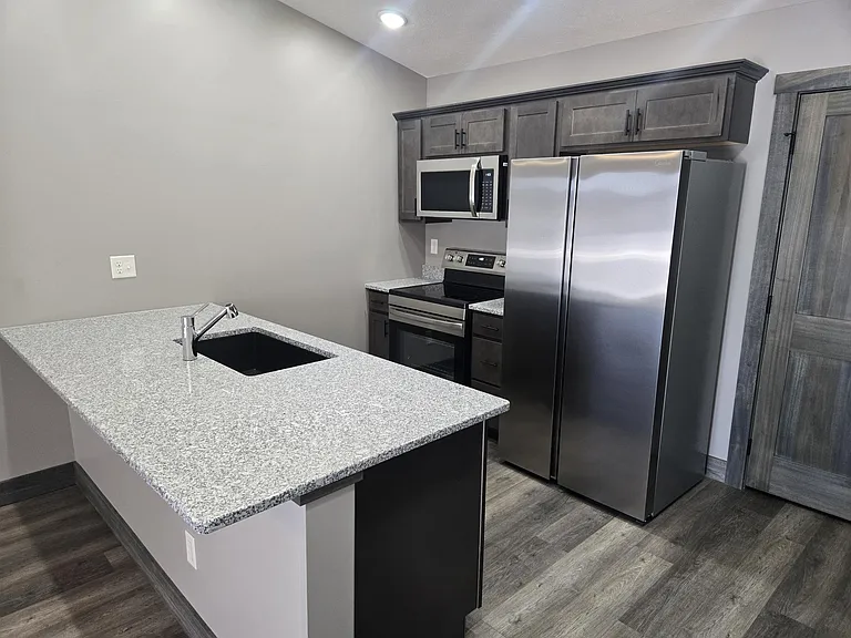 1644 Windridge Ave — Photo 3