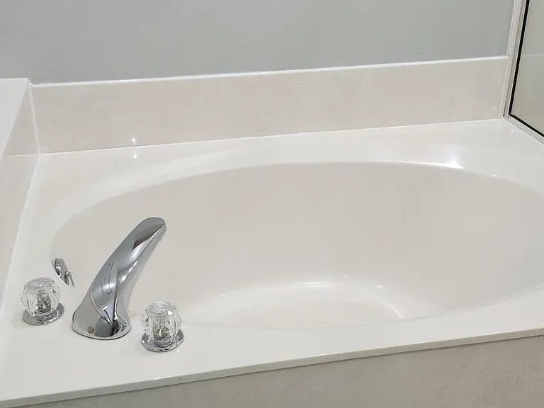 370 Sandhills Cir — Photo 13