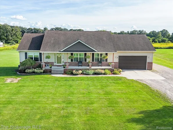 10795 Fisher Rd, Yale, MI 48097