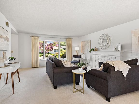 5th image of 194 Mountain Vista Place