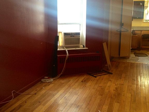 4th image of 941 Fulton St APT 2B