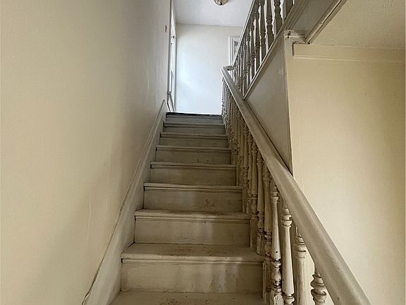 4th image of 801 Chess St