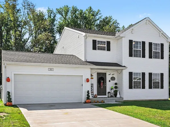 203 Whitetail Ln, Argos, IN 46501