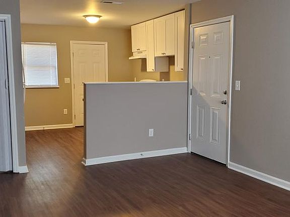 2nd image of 409 Sykes Ave