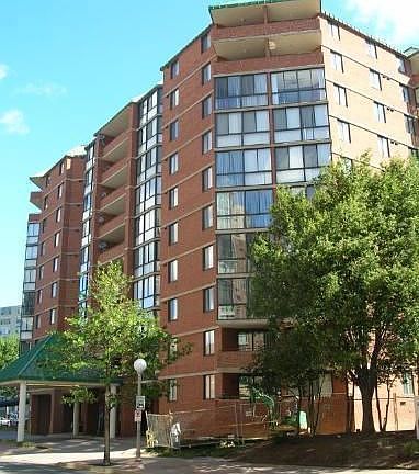 2nd image of 1001 N Randolph St APT 115