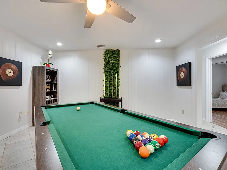 Building's Lounge
