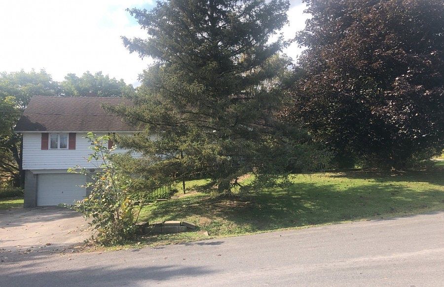 1st image of 442 W Ames Rd