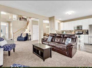2521 Looking Glass Ct, Aurora, IL 60502