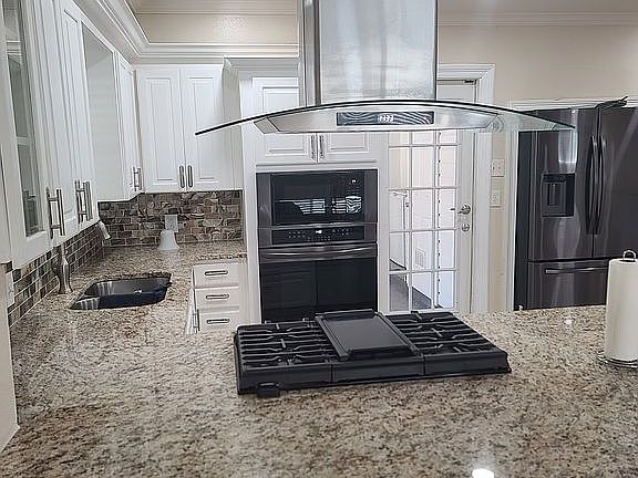 2nd image of 3857 Elmer Ln