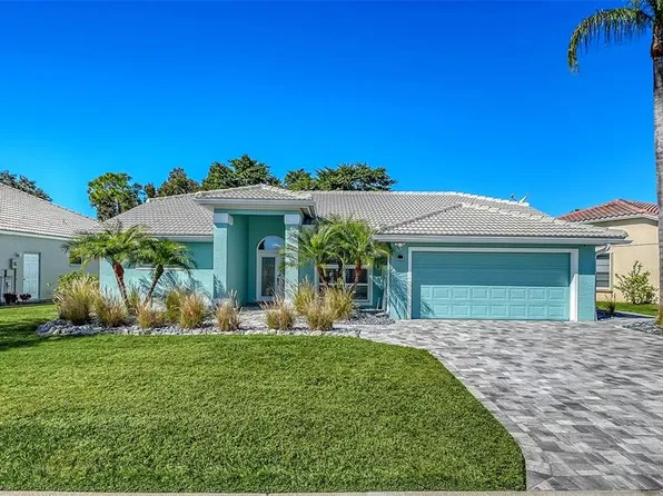 8972 Huntington Pointe Dr, Sarasota, FL 34238