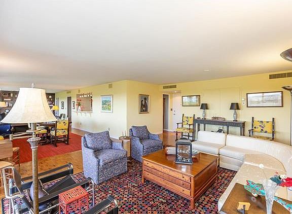 4th image of 4550 Warwick Blvd Unit 901-2