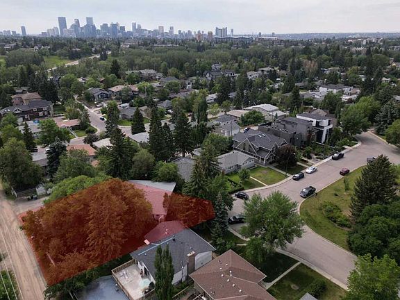 2nd image of 14 Rosetree Cres NW