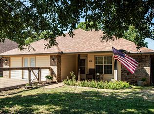 516 Neches Dr, Chandler, TX 75758