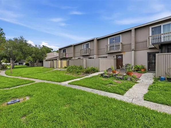 7906 Tangerine Dr, Temple Terrace, FL 33637