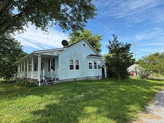 4th image of 825 3rd St