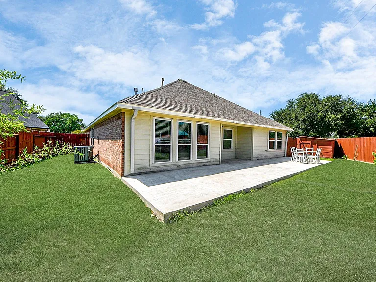 10850 White Oak Point Ct — Photo 48