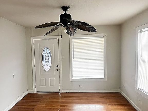 4th image of 130 Alicia Ave