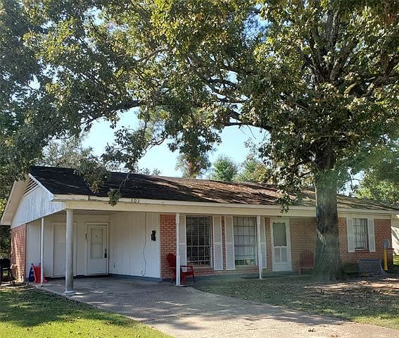 1st image of 602 Pickwick Pl