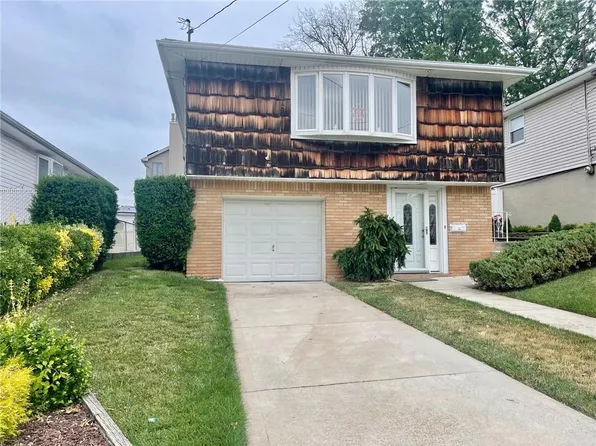137 N Pine Ter, Staten Island, NY 10312