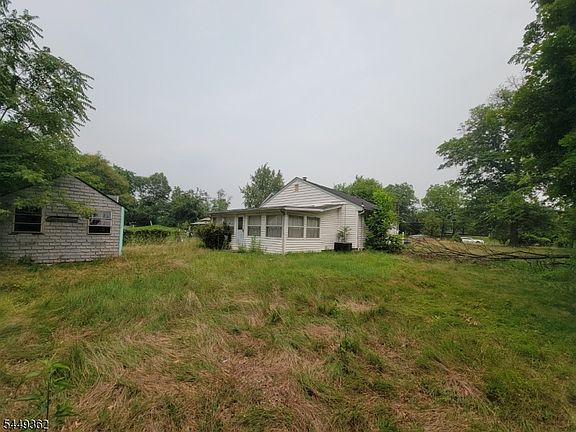 2nd image of 592 Equator Ave