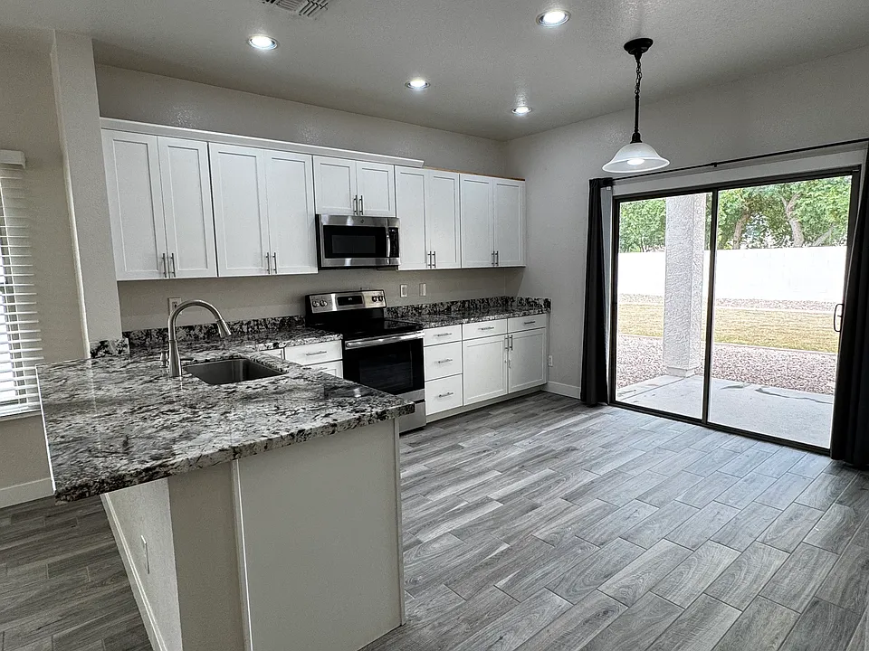 33435 N Sonoran Trl