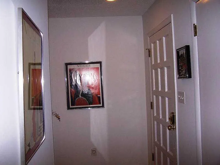693 Serramonte Dr — Photo 4