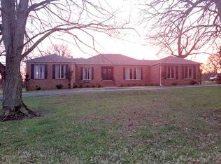 1328 Shallow Lake Cir, Hopkinsville, KY 42240