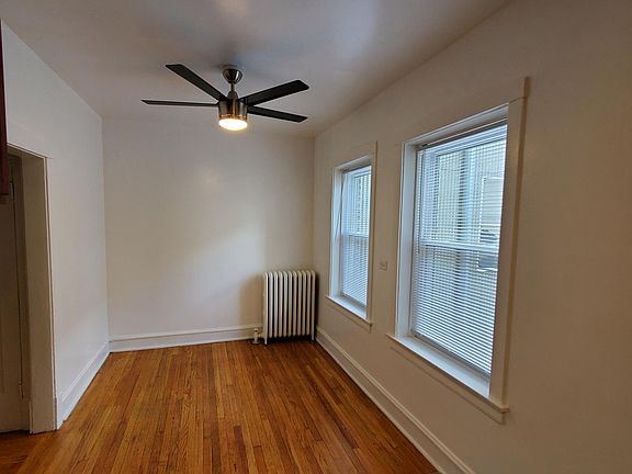 4th image of 1962 W Argyle St APT 2