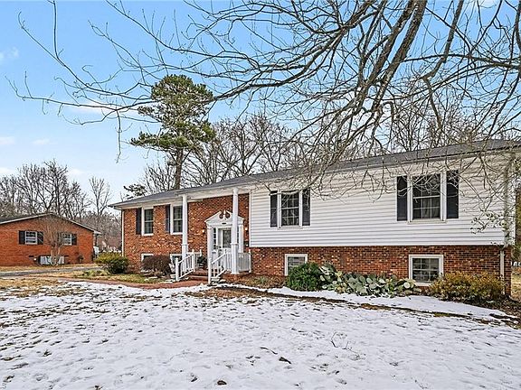 4th image of 3405 Longview Dr