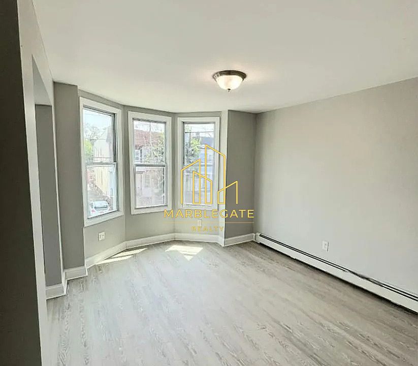 2nd image of 591 S 19th St #11