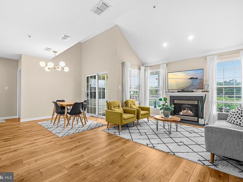1st image of 43134 Watercrest Sq Unit 303
