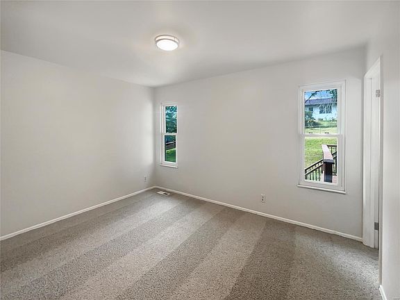 4th image of 340 Pegasus Dr