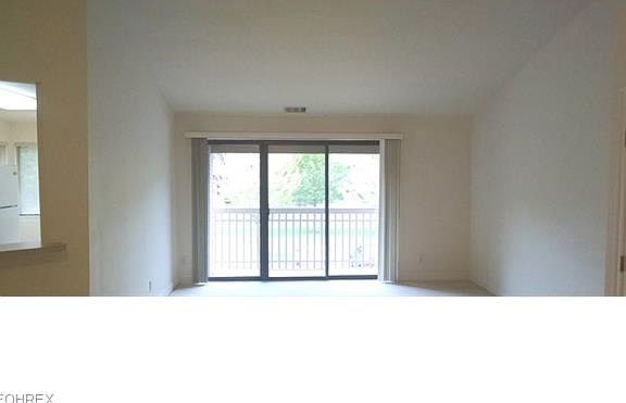 5th image of 3800 Rosemont Blvd APT 108E