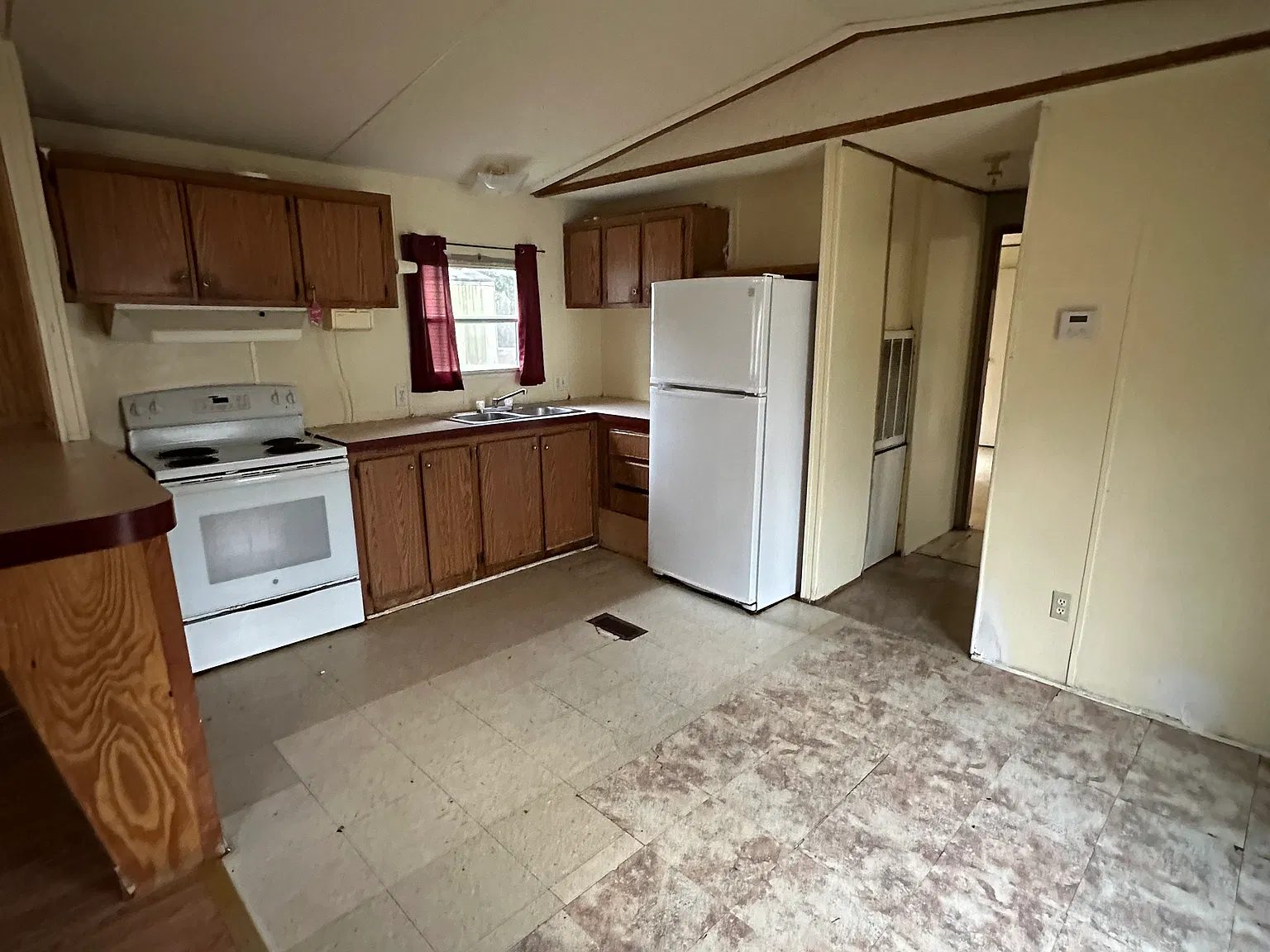2 bed, 1050 sqft, $750 — Photo 4