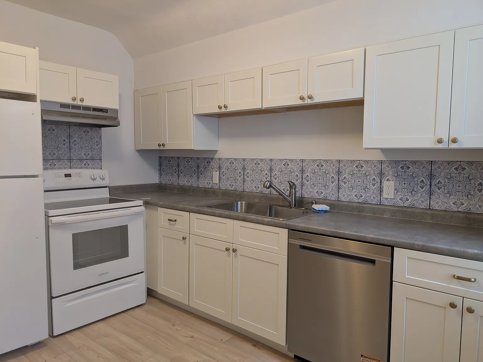 2 bed, 800 sqft, $1,425 — Photo 4
